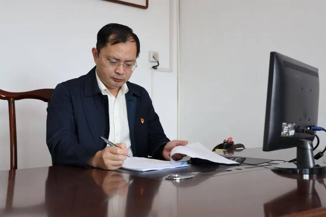 杨尚庞最新，城市小日常的温馨时光记录