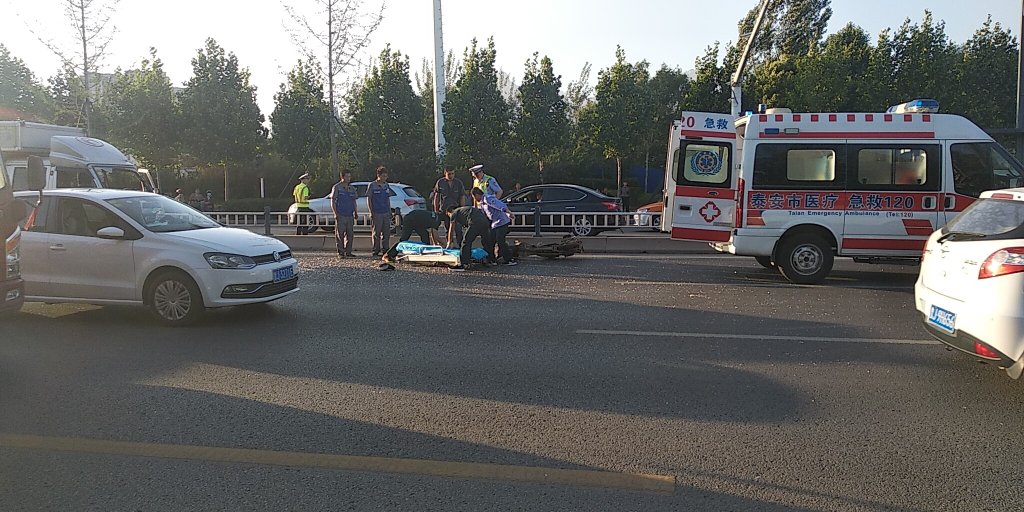 泰安车祸最新消息，温情瞬间感动人心