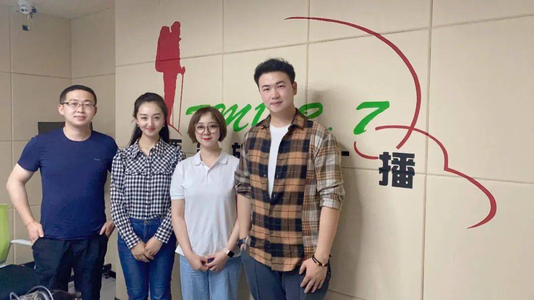 辣妹儿直播,小巷中的隐藏式直播盛宴