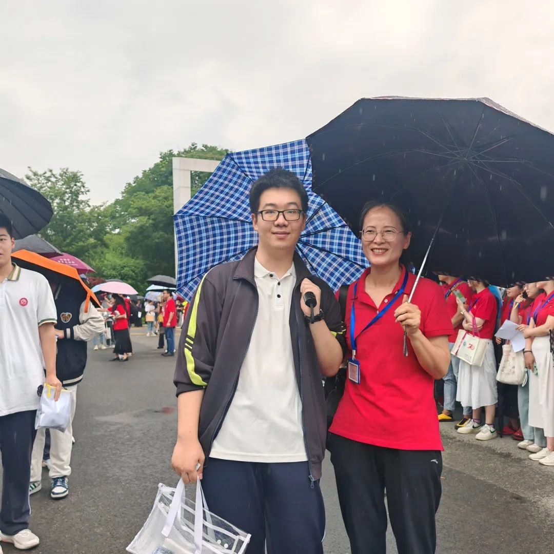 湖北最新高考下的温馨日常故事